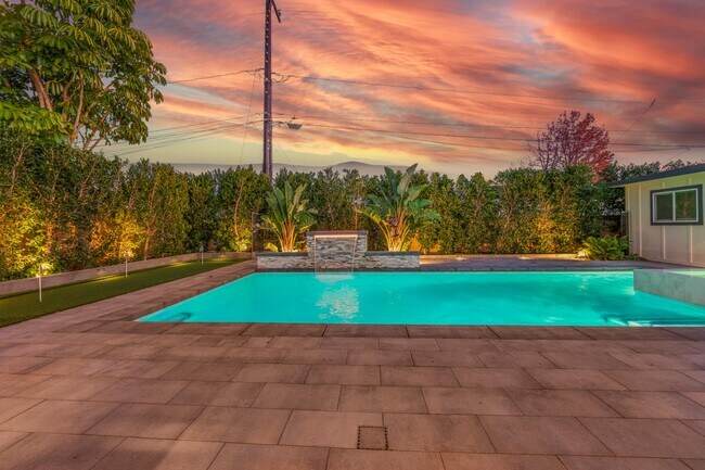 Building Photo - 1558 Wakefield Ave