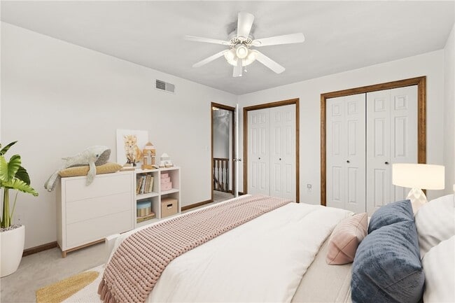 Building Photo - 15 High Point Cir