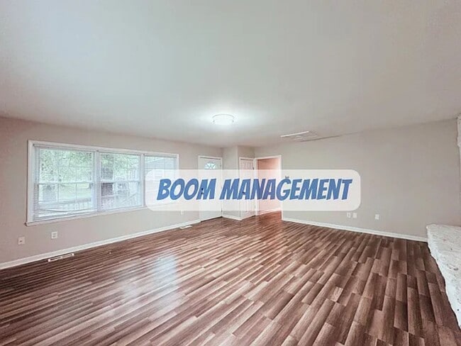 Building Photo - 185 Lawndale Ave