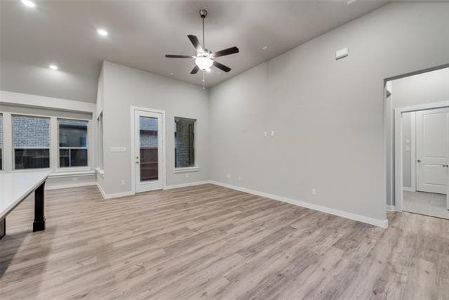 Building Photo - 527 Embargo Dr