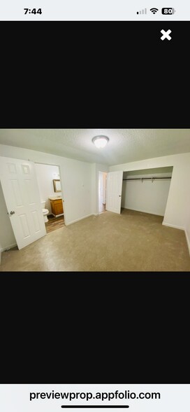 Master Bedroom #2 - 11040 N Skagit St