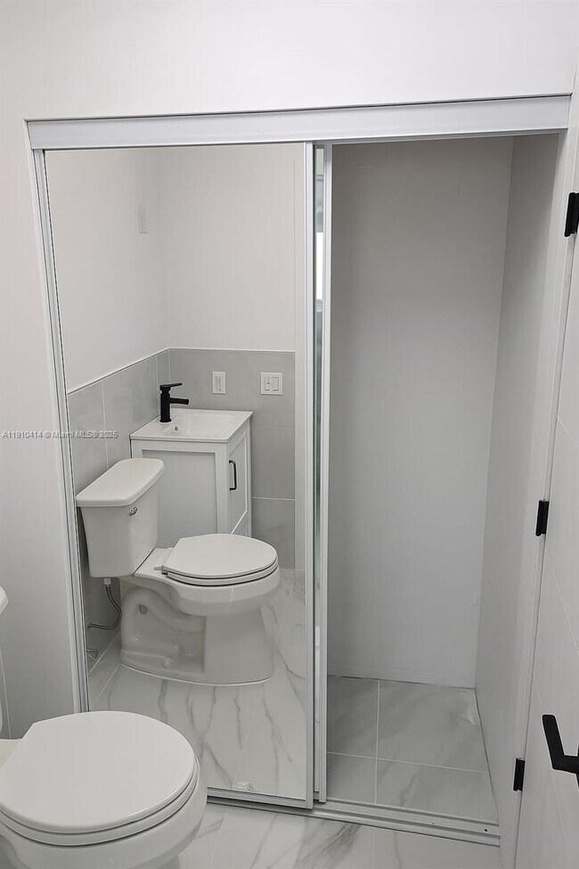 Building Photo - 9313 NW 24th Pl