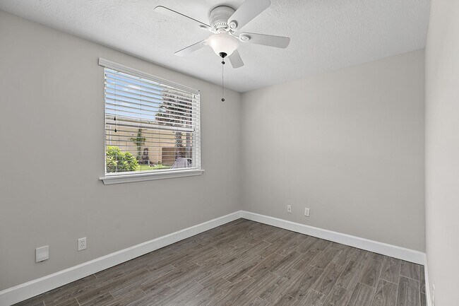 Building Photo - 1511 4th St N