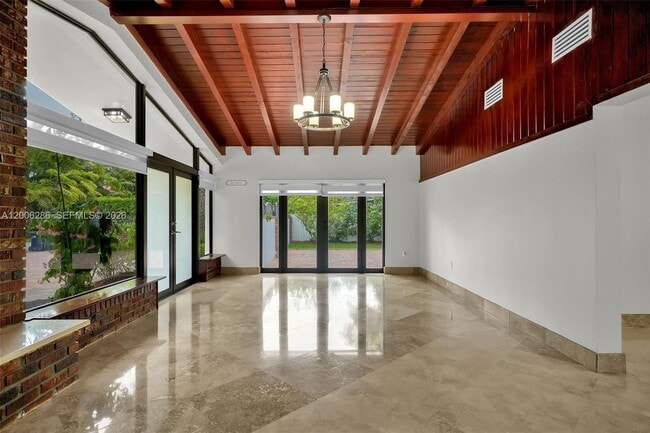 Building Photo - 6820 SW 86th Ave