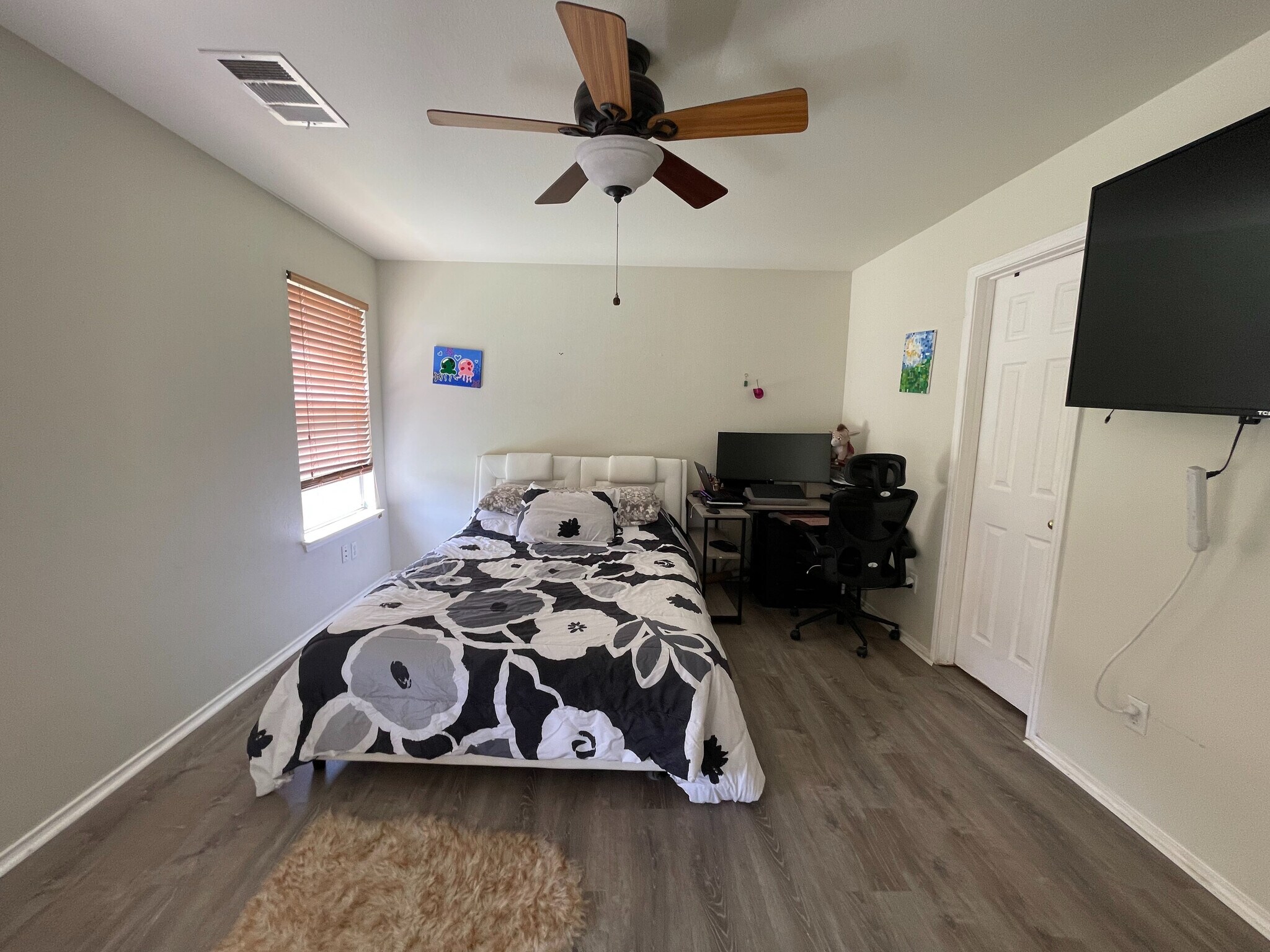 Building Photo - Room in Single Family Home on Socorro Bend