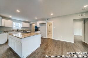 Building Photo - 811 W Kings Hwy