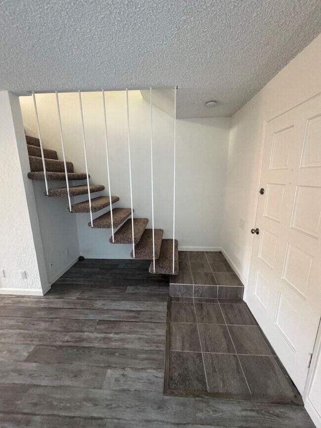 Building Photo - Spacious Ventura Keys Condo- Enjoy The Marina Life!