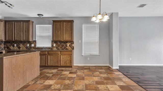 Building Photo - 11546 La Grange Dr