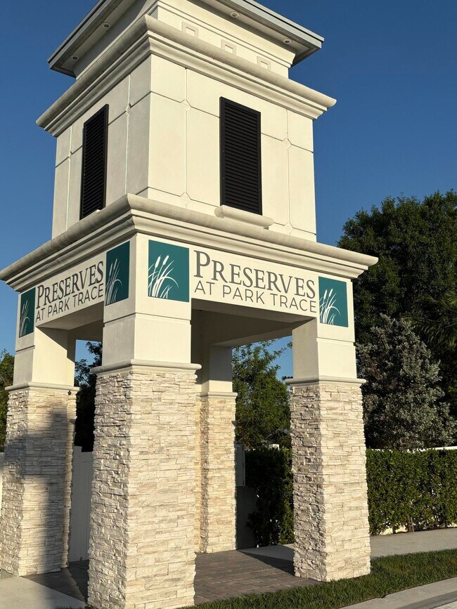 Building Photo - 7141 SE Park Dr