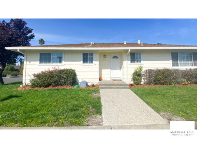 Primary Photo - CHARMING 3BR/2BA Home in ADOBE CREEK NEIGH...