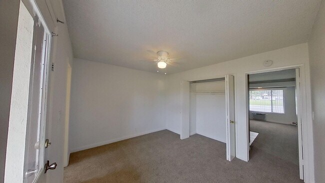 Building Photo - 11014 Paloma Ave