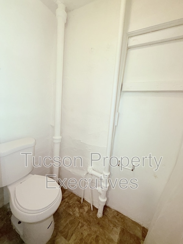 Building Photo - 234 E 32nd St