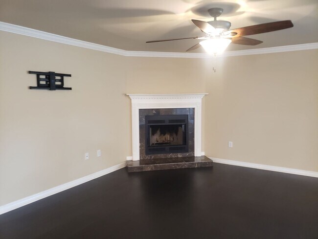 Building Photo - 3 bedroom in Sound Hammock Navarre!!