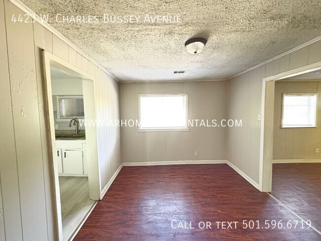 Building Photo - 4423 W Charles Bussey Ave