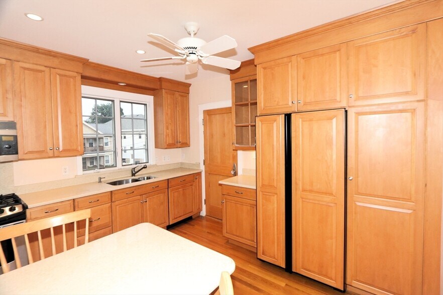 Building Photo - 56 Matchett St