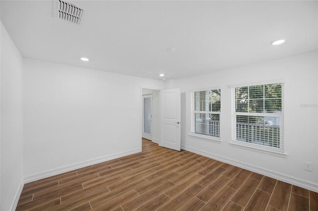 Building Photo - 4510 S Manhattan Ave