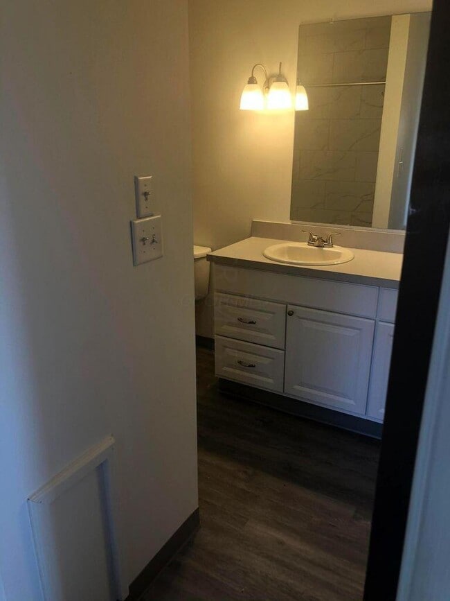 Building Photo - 1391 Bluff Ave