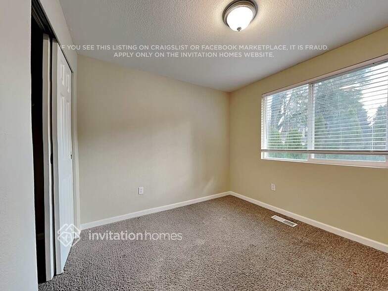 Building Photo - 1214 Mary Lou St SE