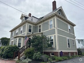 Building Photo - 54 Bromfield St