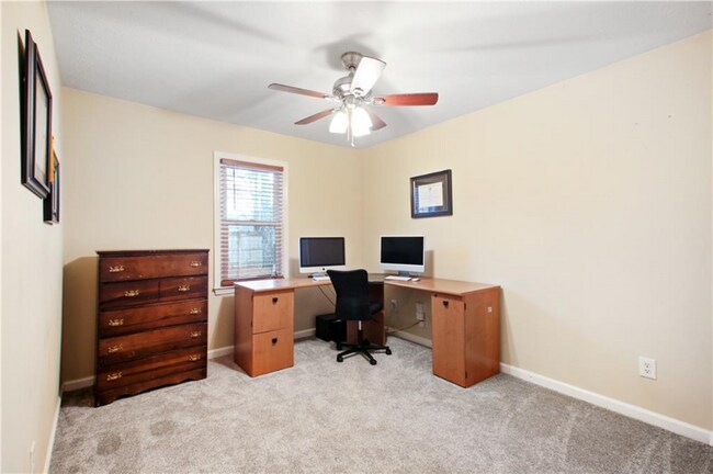 Building Photo - 1825 Hickory Creek Ct NW