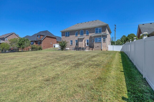 Building Photo - Luxury 4BR Home with River Views & Entertainer’s Bonus Room
