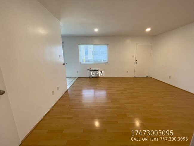 Building Photo - 514 W Huntington Dr