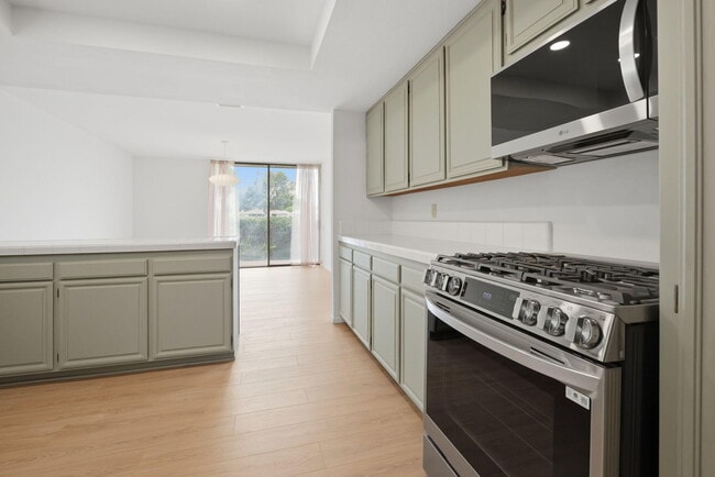 Building Photo - 72460 Rodeo Way
