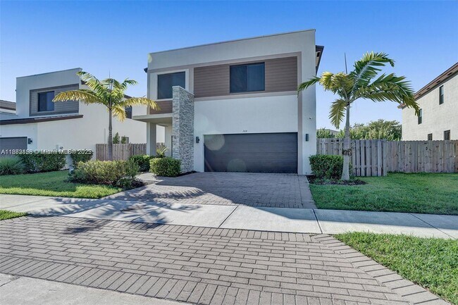 Building Photo - 268 NE 210th Way
