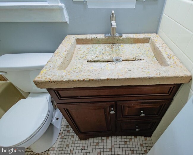 Building Photo - 419 University Blvd