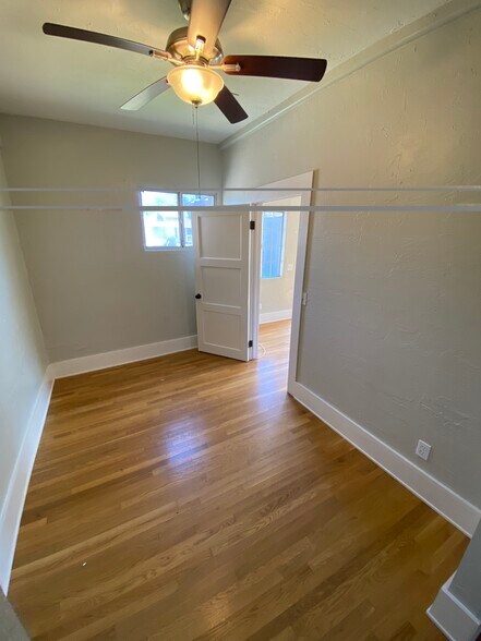 Building Photo - 2103 Island Ave