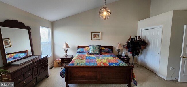 Building Photo - 47706 Bowline Terrace
