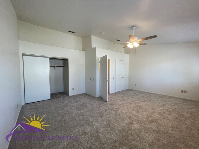 Building Photo - Spacious Two-story 2 Bed 2 Bath 1,564 Sq. ...