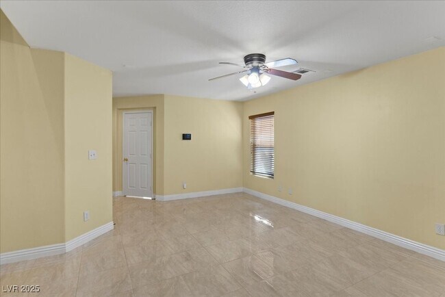 Building Photo - 4748 Golden Shimmer Ave