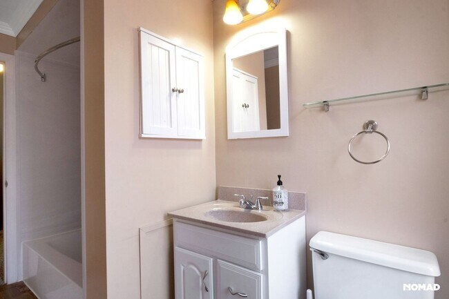 Building Photo - Charming 3BR House in Pittsburgh
