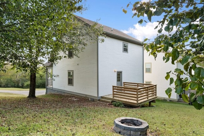 Building Photo - 2143 Bell St