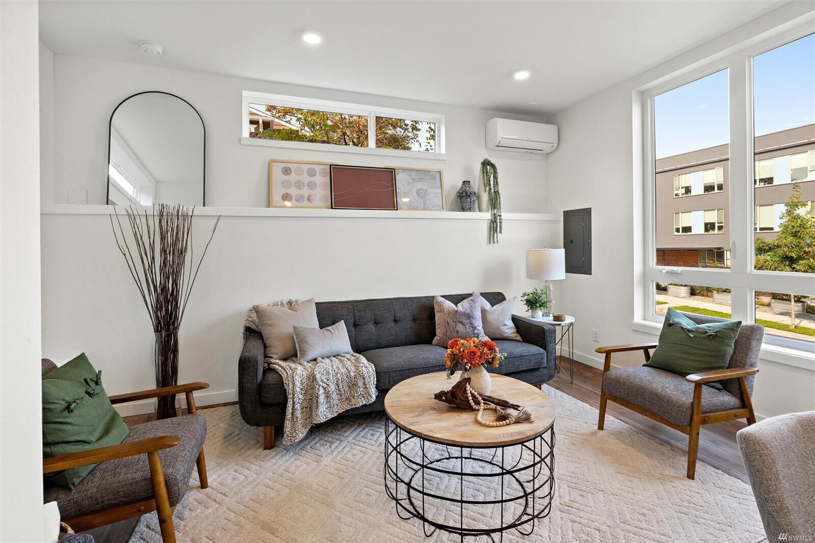 Living room offers several different layout options - 2117 S Walker St