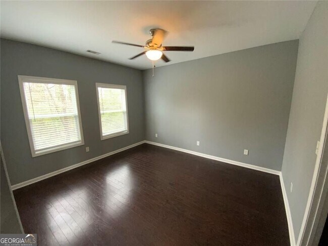 Building Photo - 294 Bass St SW