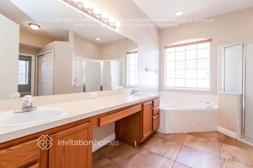 Building Photo - 2102 Drive Way