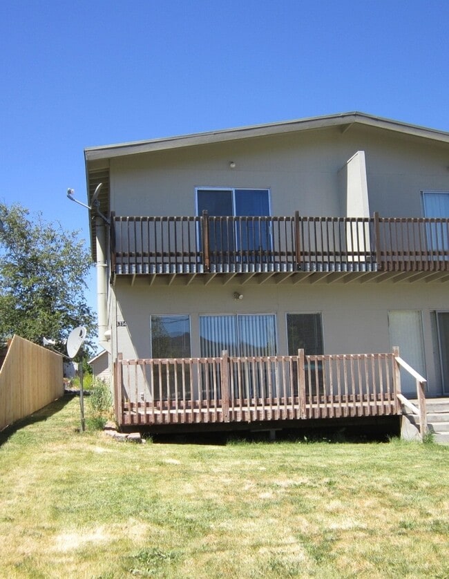 Building Photo - Worden Duplex