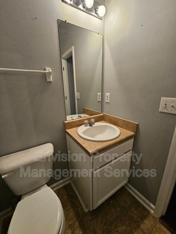 Building Photo - 1243 Blairs Pointe Dr SW