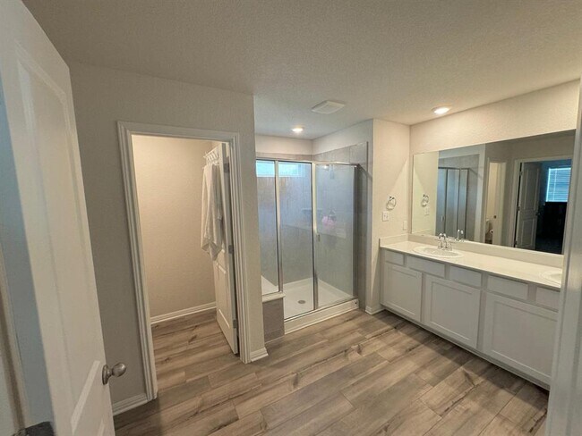 Building Photo - 330 Delaware Mountains Ter