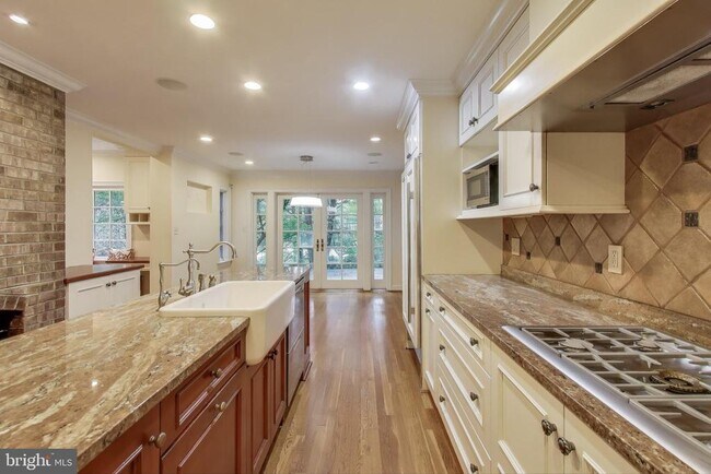 Building Photo - 7308 Burdette Ct