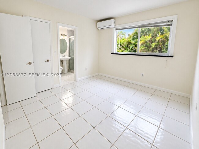Building Photo - 6310 SW 79th St
