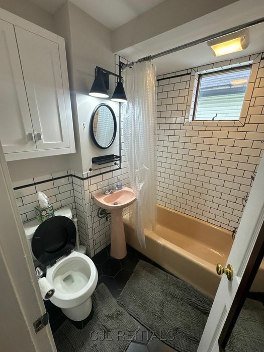 Building Photo - 145 Albion St