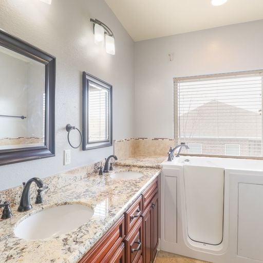 Building Photo - 14053 Anandale Cir