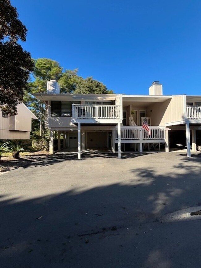 Building Photo - 1200 St Joseph St