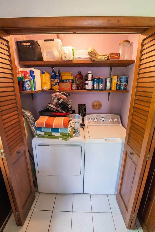 Building Photo - 81 Appleton Rd