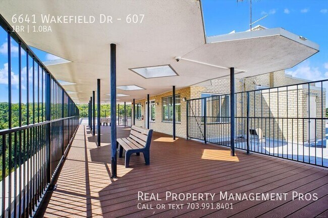 Building Photo - 6641 Wakefield Dr