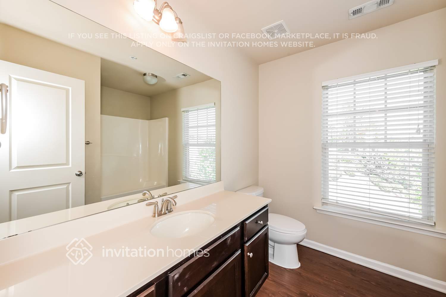 Building Photo - 1700 Summit Village Ln