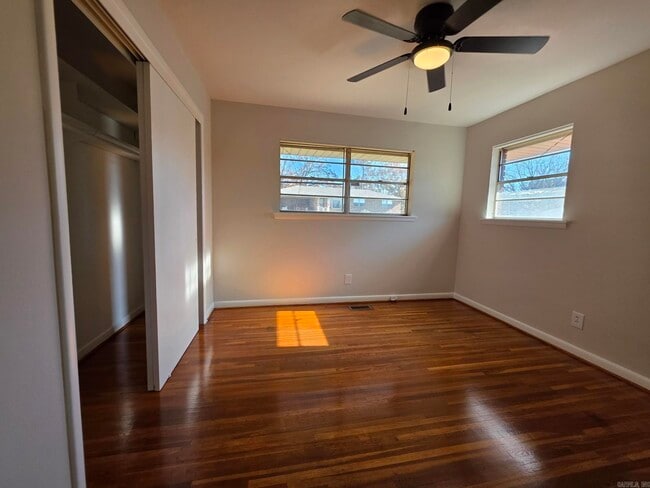 Building Photo - 15 Cliffwood Cir